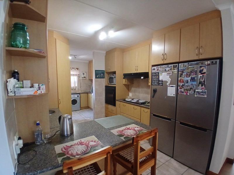 4 Bedroom Property for Sale in Fraaiuitsig Western Cape